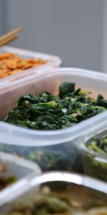 Especialistas del Hospital de Manises: “Las verduras deben suponer un 50% en un táper saludable” Especialistas del Hospital de Manises: “Las verduras deben suponer un 50% en un táper saludable”